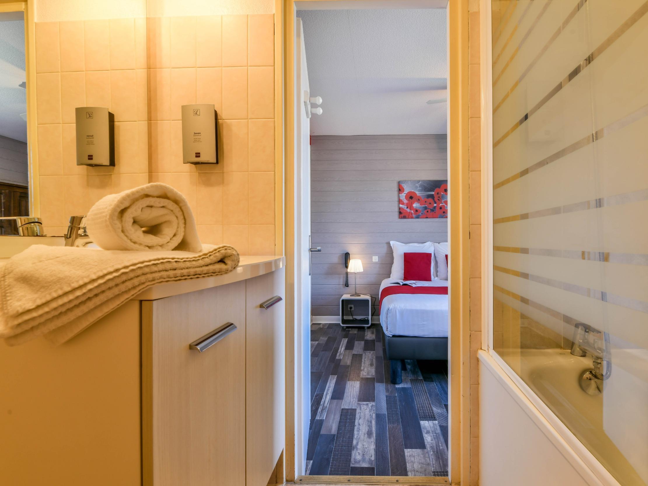 Logis Hostellerie Du Neez Gan المظهر الخارجي الصورة