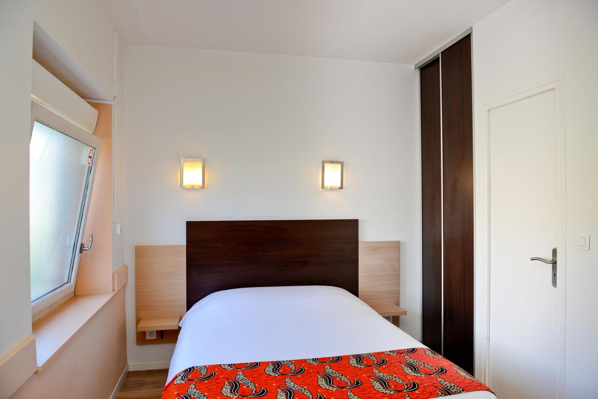 Logis Hostellerie Du Neez Gan المظهر الخارجي الصورة